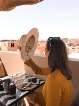 Vue depuis un rooftop marocain