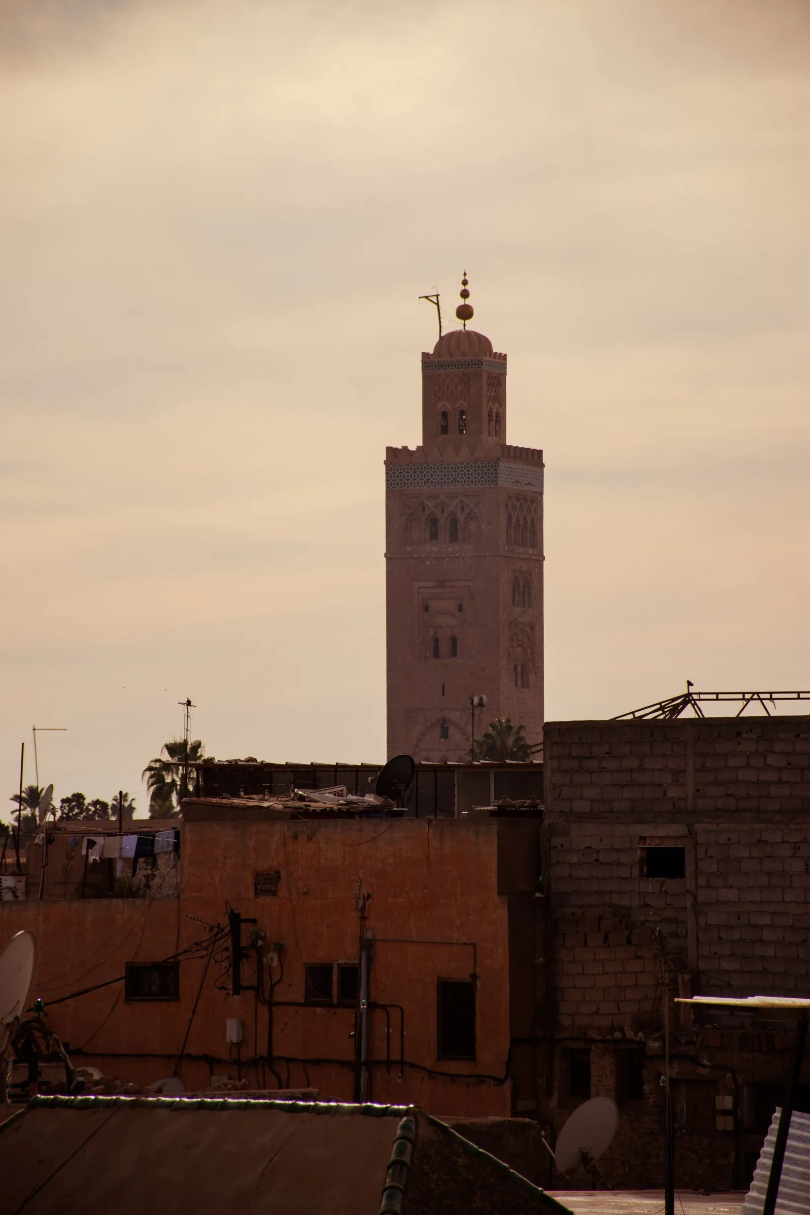 Avenue Mohamed V à Marrakech, démarches de titre de séjour au Maroc