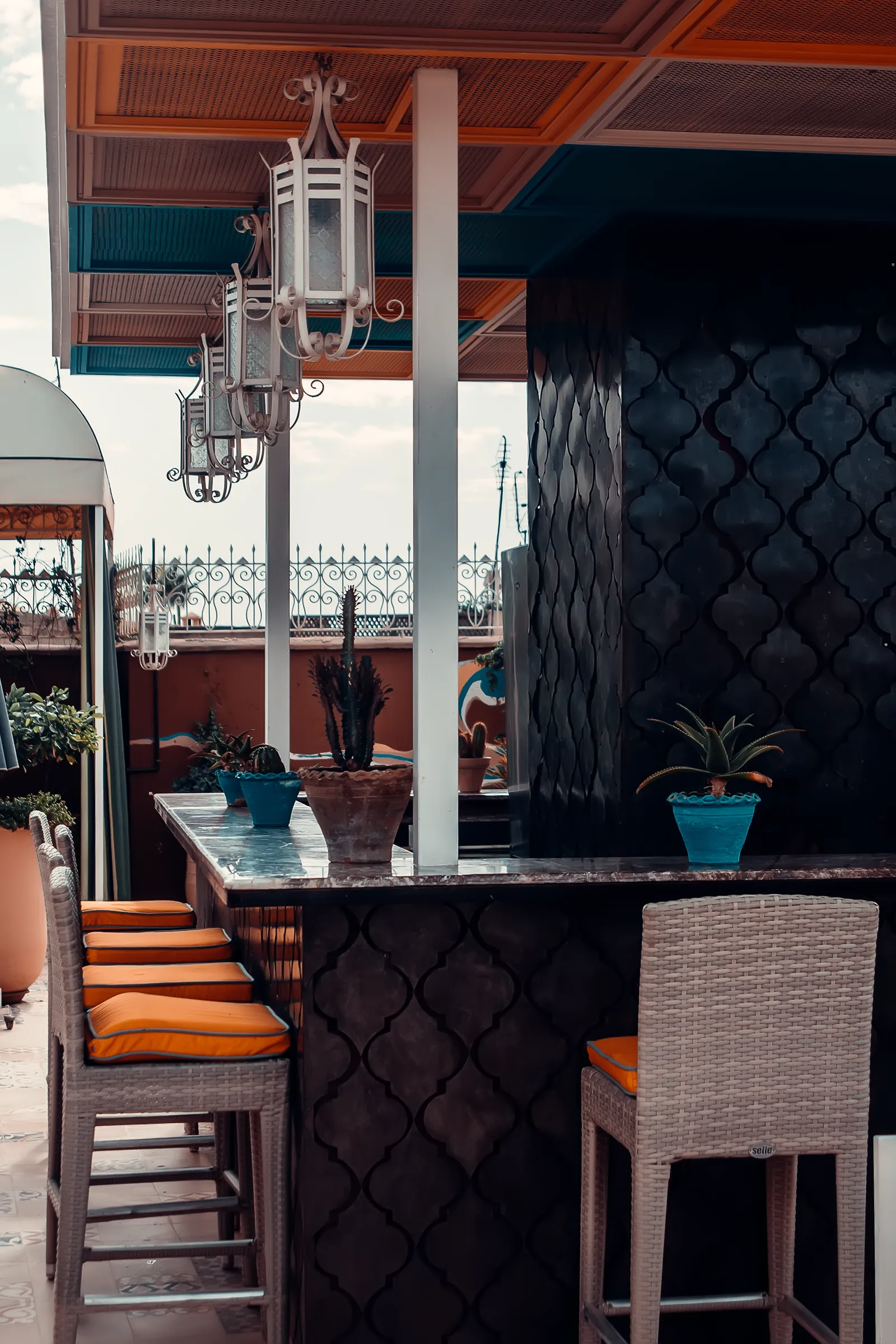 Art de vivre à Marrakech : rooftop et décor marocain dans la ville rouge