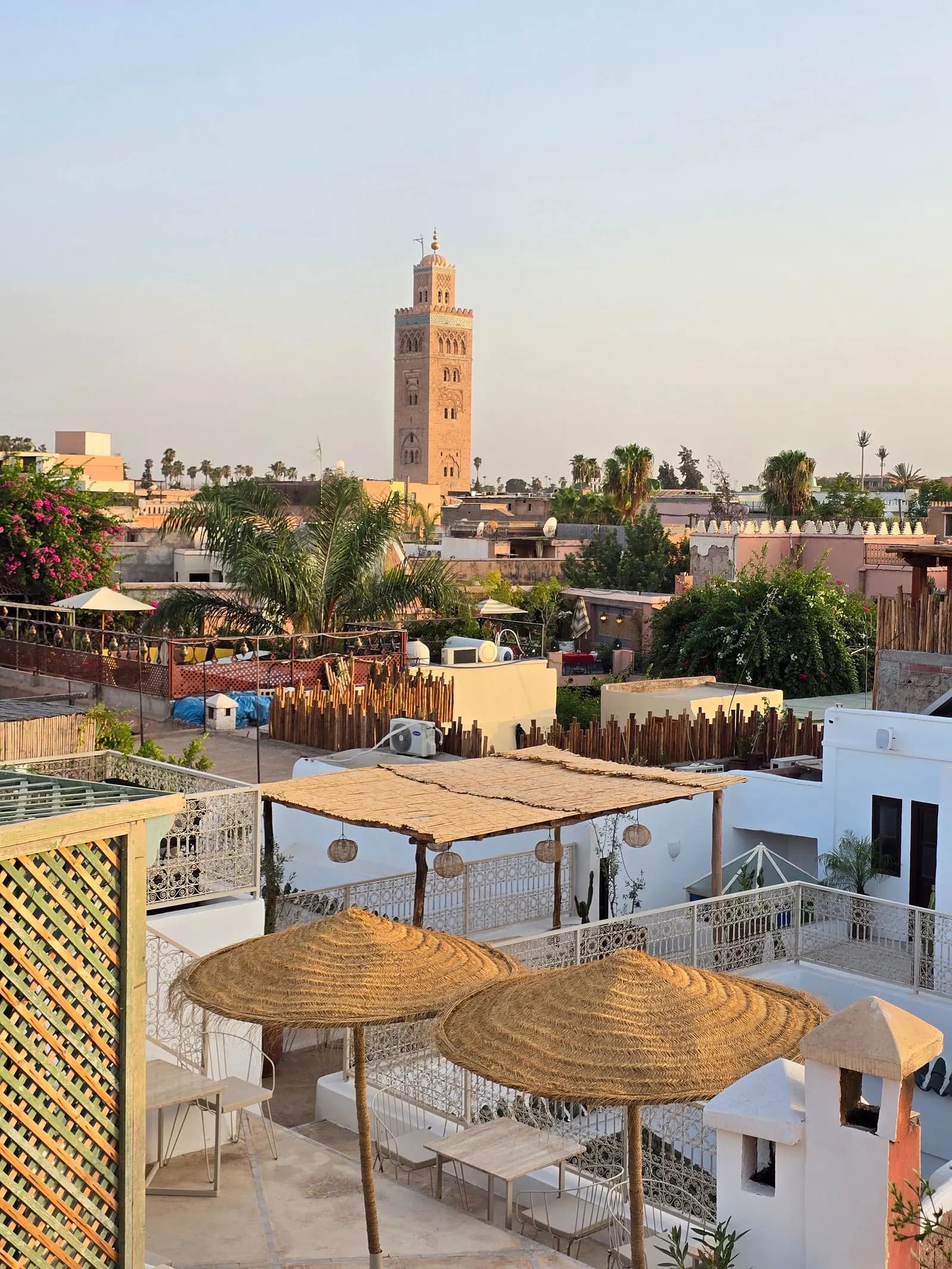 Médina de Marrakech au coucher du soleil, que faire et visiter