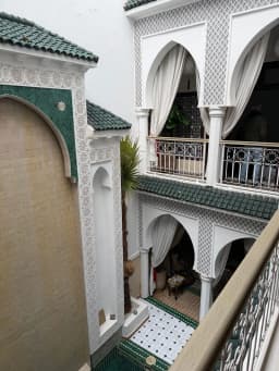 Architecture intérieure d'un restaurant riad à Marrakech